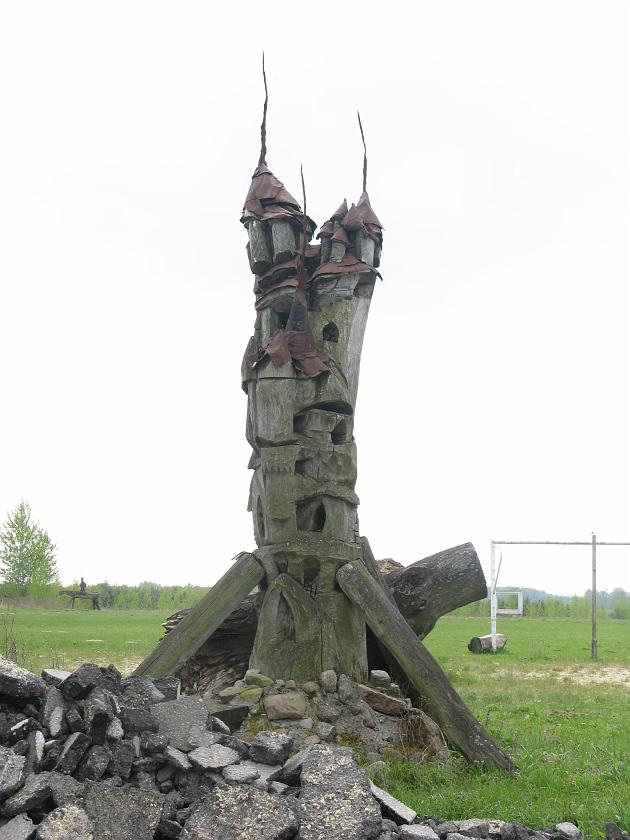 IMG_4001.JPG - "Zamek" w Rodowie