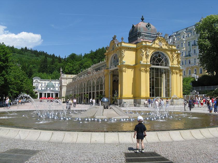 IMG_5238.JPG - Mariánské Lázně - śpiewająca fontanna