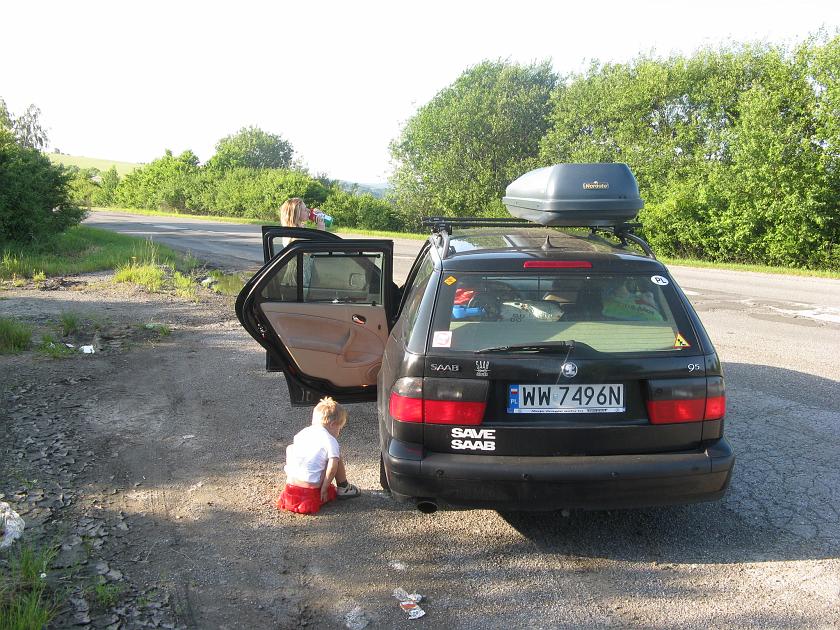 IMG_6083.JPG - Kupa ;) nieodłączny przyjaciel podróźy. Gdzieś na Słowacji.