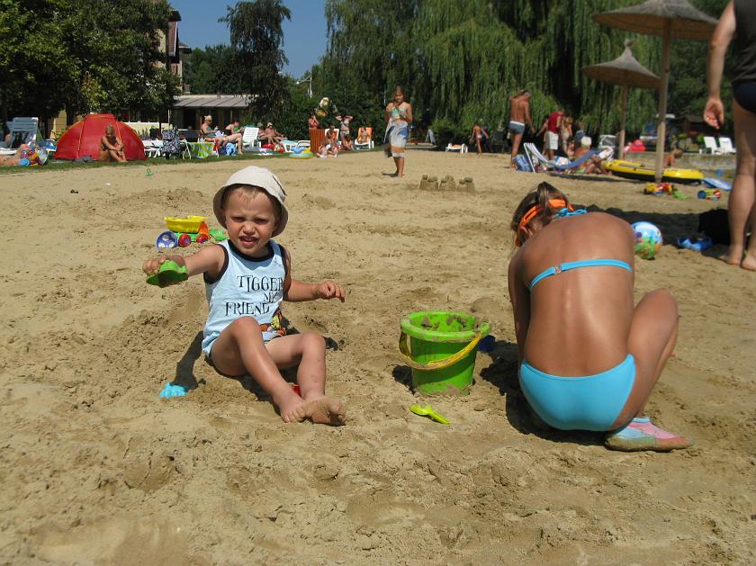 IMG_9057.JPG - Bawimy się na plaży w Keszthely