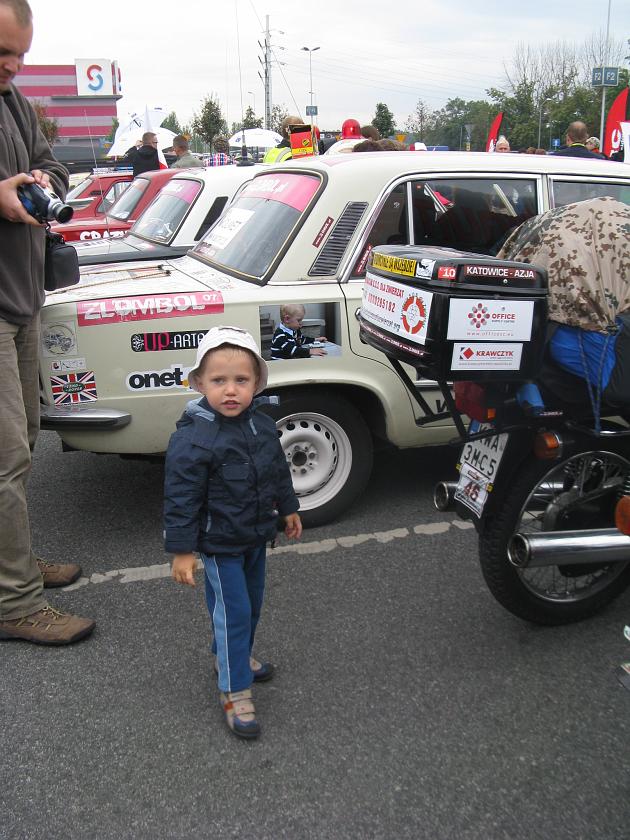 IMG_9354.JPG - Na starcie Złombola - Katowice, 04.09.2010