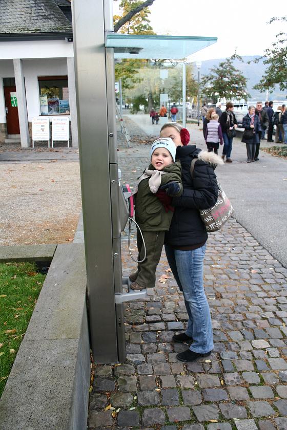 IMG_3789.JPG - Czekamy na statek i się nudzimy