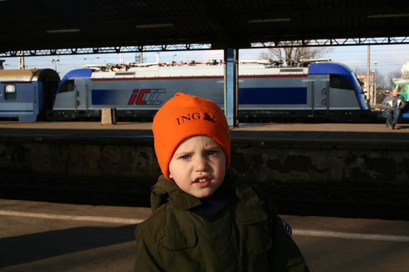 IMG_4944.JPG - Wojtek z lokomotywą Huzar