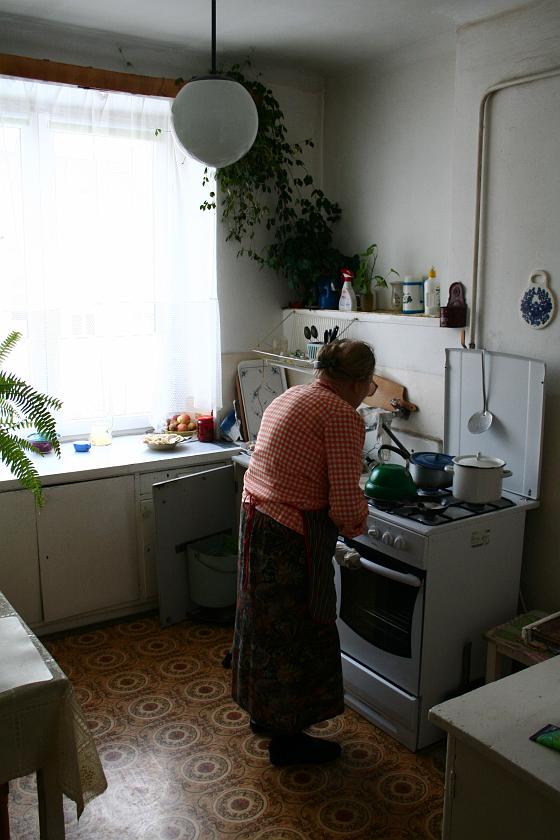 IMG_5084.JPG - Babcia Wanda w kuchni