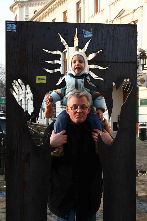 IMG_5174.JPG - Sztuka ulicy - instalacja "Przejście"