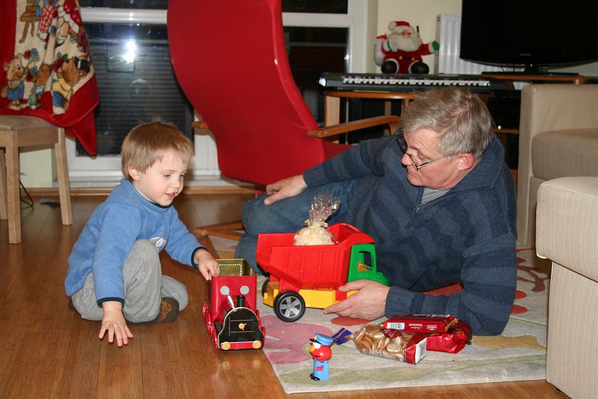 IMG_5579.JPG - Super zabawa z dziadkiem