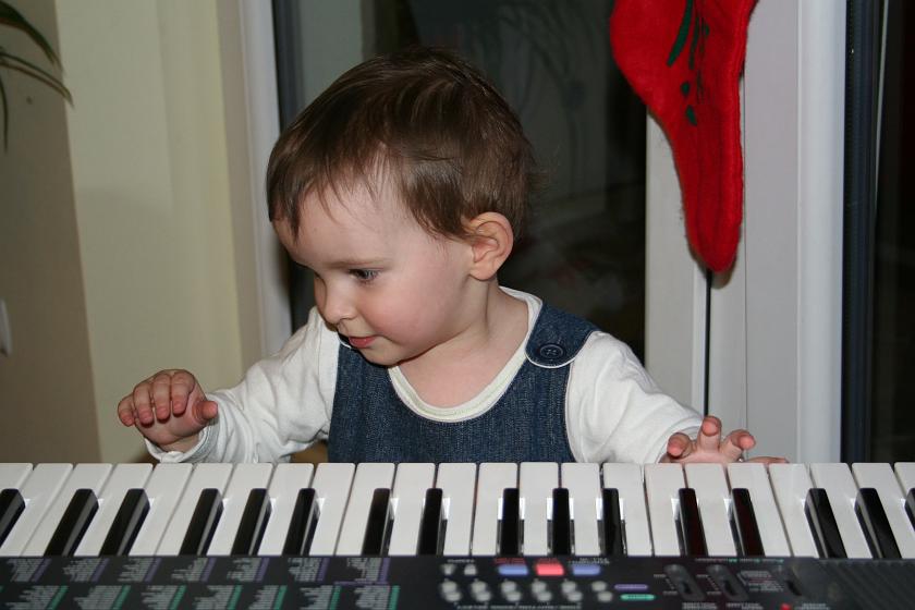 IMG_5744.JPG - Mała pianistka