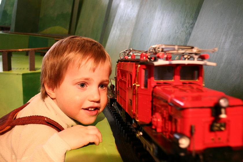 IMG_7680.JPG - Oko w oko z lokomotywą