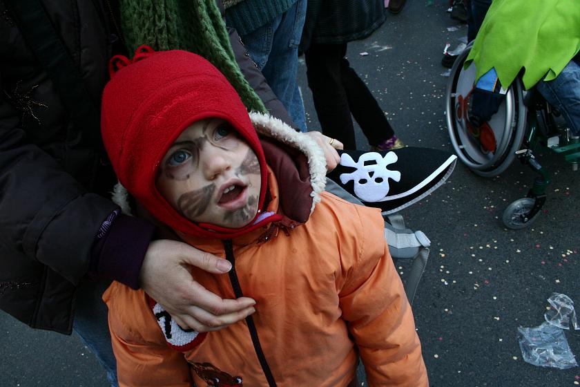 IMG_8280.JPG - Wojtek na paradzie karnawałowej w Ingelheim