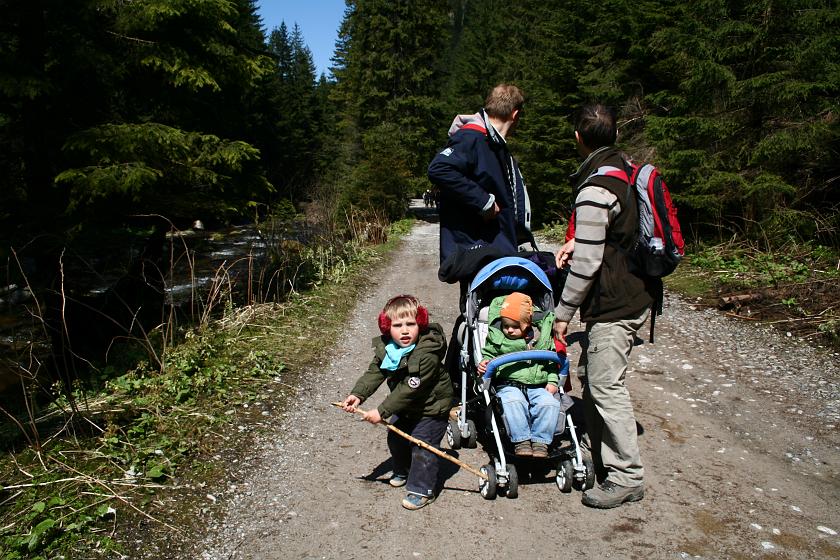 IMG_9323.JPG - Wojtek "tankuje elpegaz"