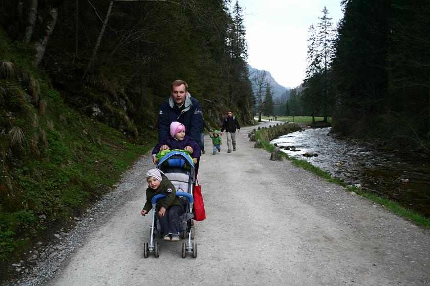 IMG_9529.JPG - Dzieciaki jadą na jednym wózku