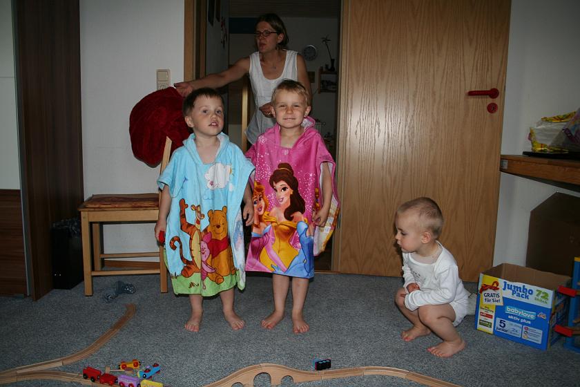 IMG_0918.JPG - Dzieciaki po kąpieli