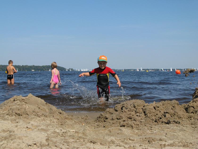 IMG_2821.JPG - Wybiegamy z wody