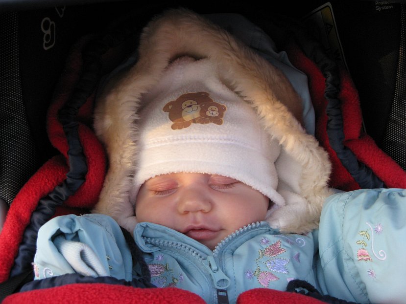 2008-01-12_0673.jpg - (2008-01-12) Nawet bez smoczka jest fajnie!