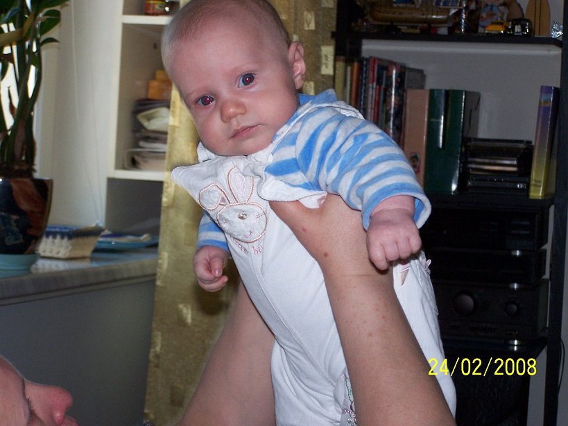 2008-02-24_1240.jpg - (2008-02-24) .. i cały Wojtek do góry