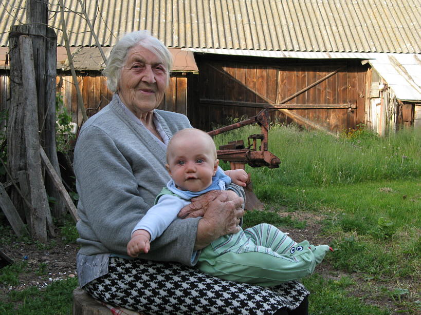 20080531-IMG_2912.jpg - (2008-05-31) Wojtek z Prababcią Zosią