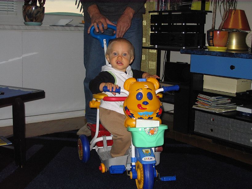 20080918-wojtek_09-08_006.jpg - (2008-09-18) Pierwszy rower